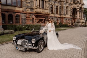 Schloss Lieser, Mosel, Trier, Cabrio, Braut, Brautpaar, Hochzeitsauto, Hochzeitsfahrt, Ausflugsfahrt, Oldtimer, Oldtimerfahrt,